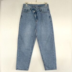 SHEIN women’s petite M light blue wash denim asymmetrical closure straight leg